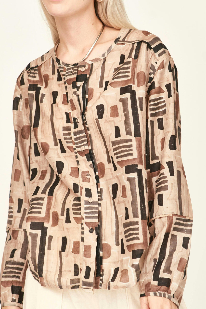 Dakota Blouse in Sand Labyrinth