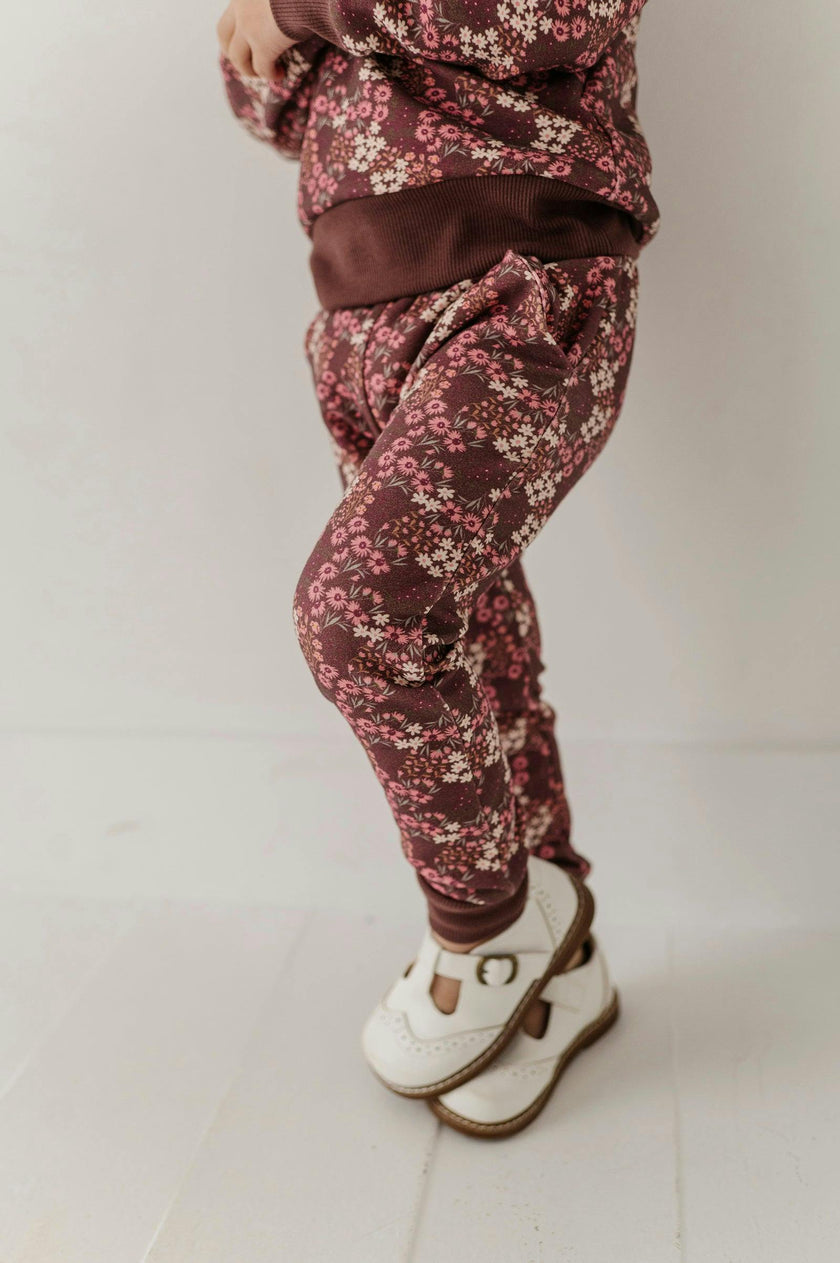 Girls Fleece Sweatpants in Cluster Garden Floral
