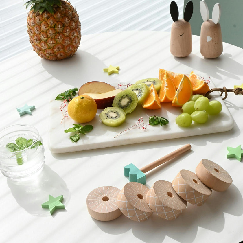 Aloha pineapple topple game & stacker