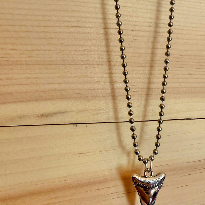 SILVER SHARK TOOTH NECKLACE