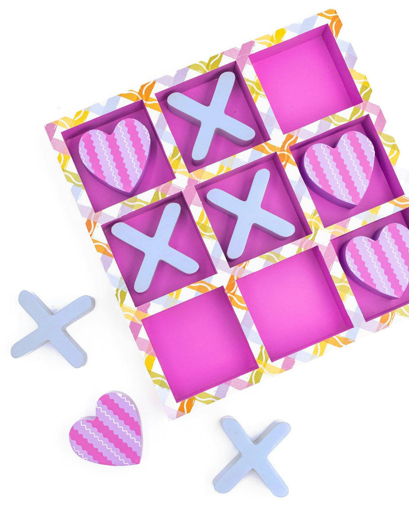 Packed Party Tic-Tac-Totally Fun Preepy Plaid Hearts Game Set