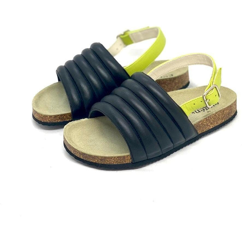 Billie Sandal, Multi