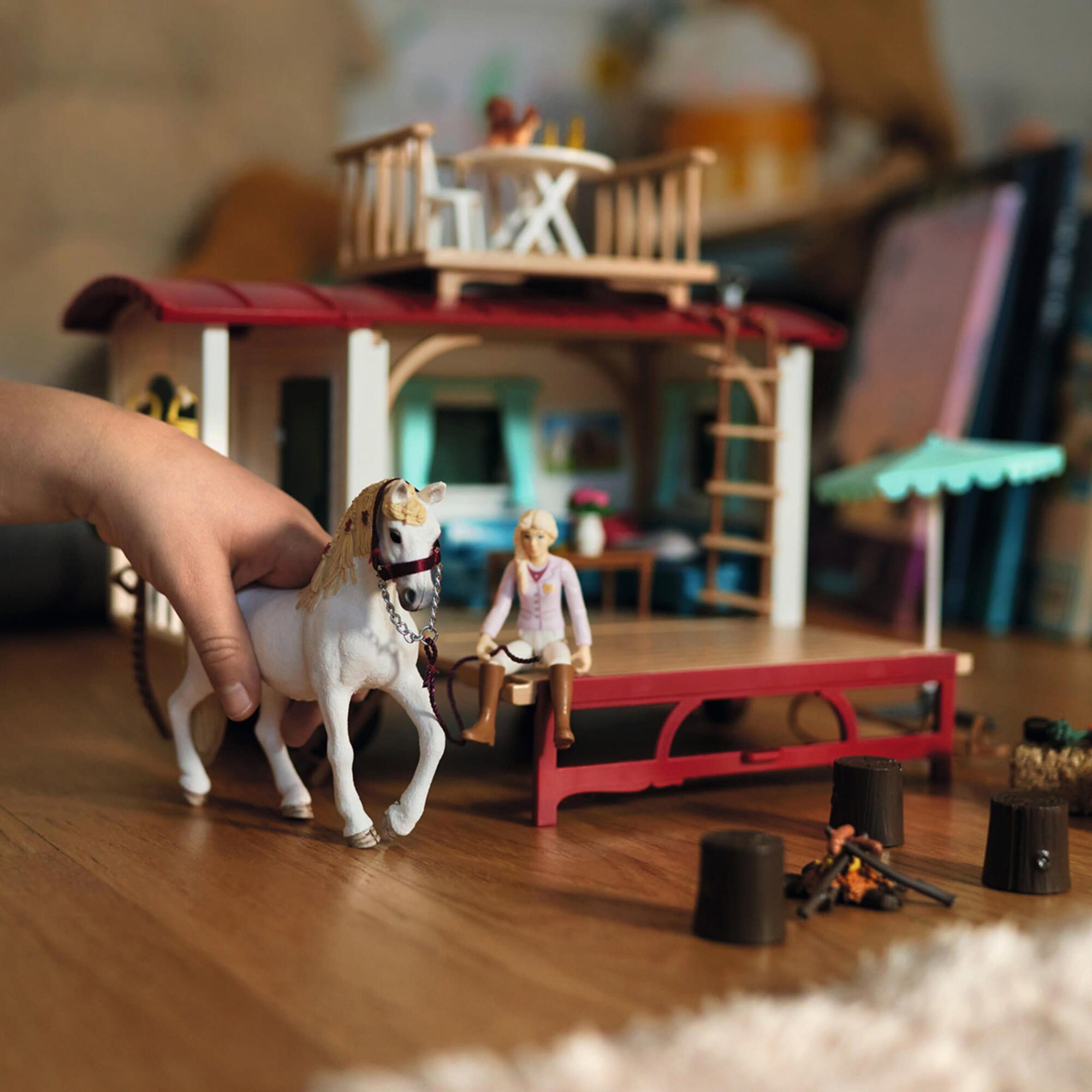 Schleich Club: Caravan For Secret Club Meetings - 95 Piece Playset