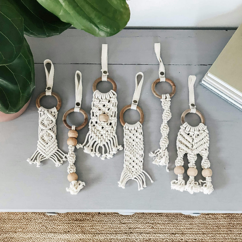all-in-one toy | macrame mesh & bead