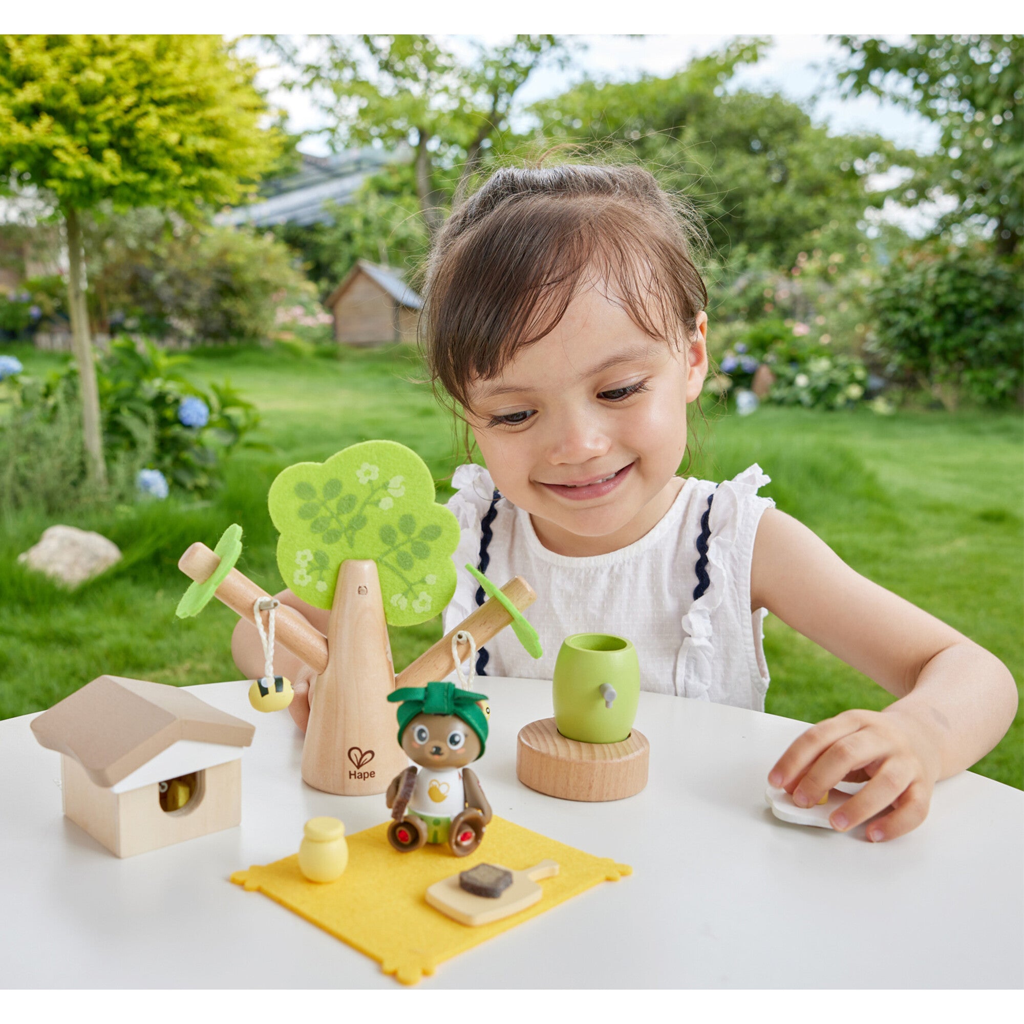 Hape: Honey Bees Picnic - 10pc Wooden Nature Pretend Play Toy