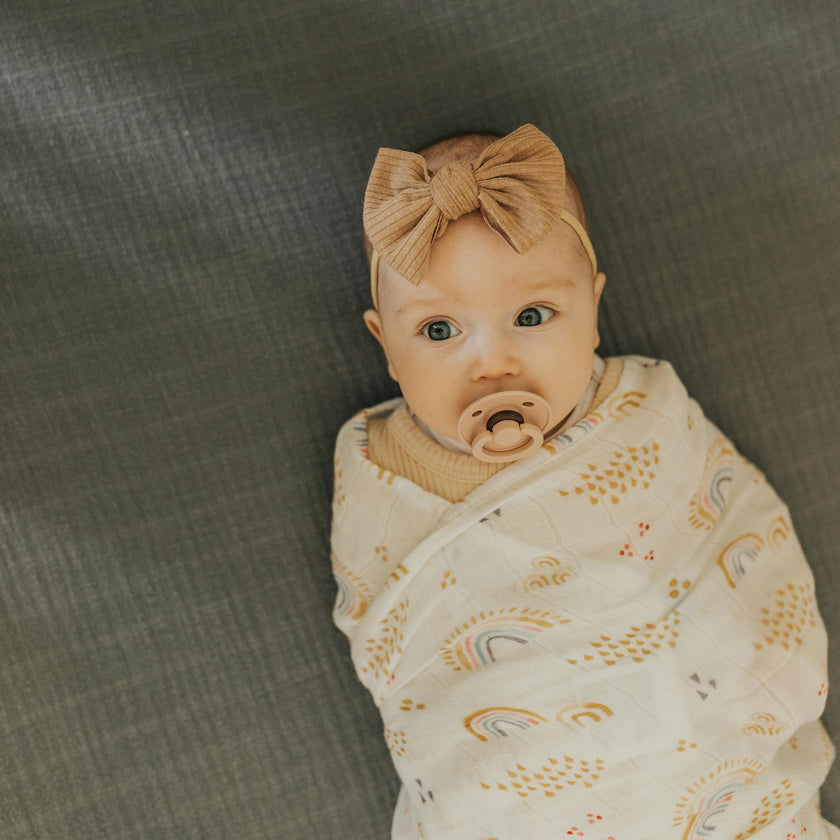 Deluxe Muslin Swaddle Blanket - Rainbows & Raindrops