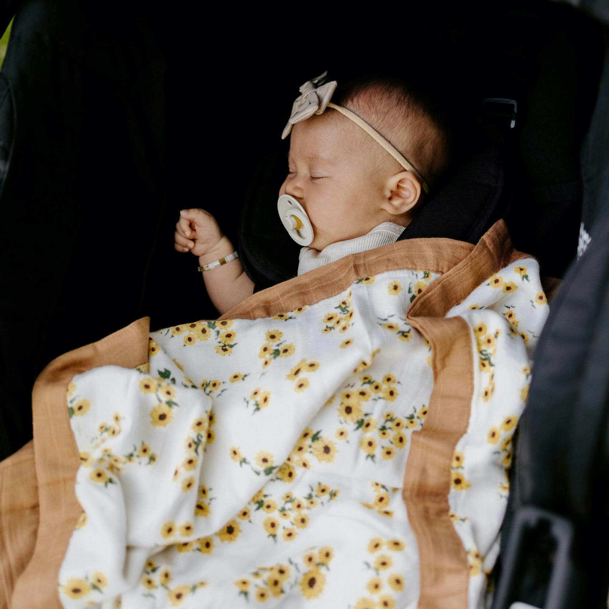 Deluxe Muslin Baby Quilt - Ditsy Sunflower