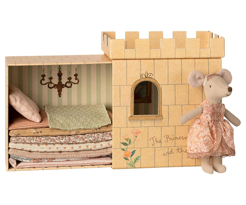 Princess and the pea, Big sister mouse