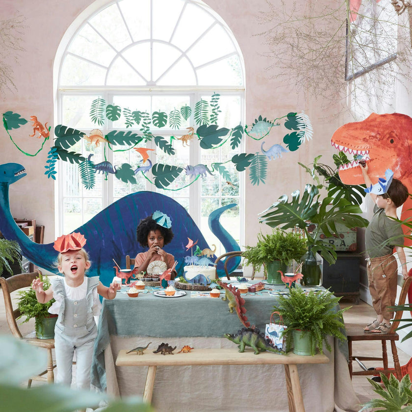 Dinosaur Kingdom Large Garland Set