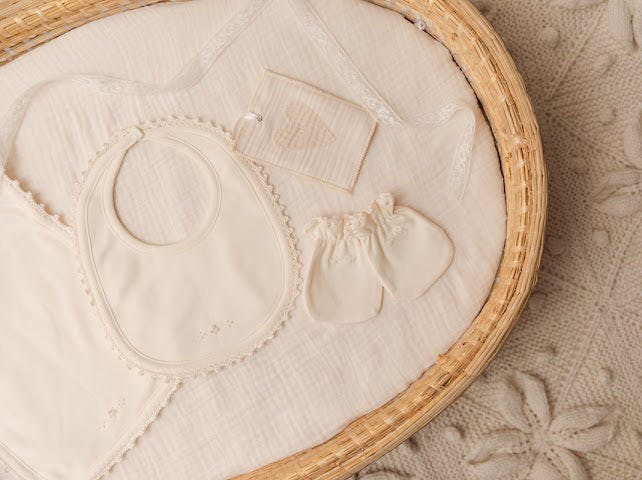 Bib/Mittens/Burp Cloth Set