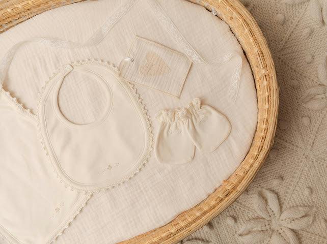 Bib/Mittens/Burp Cloth Set
