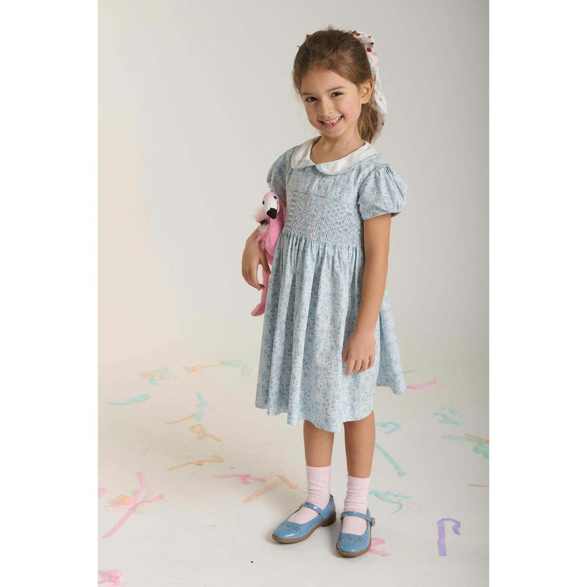 Hand-Smocked Girls Dress - Avis