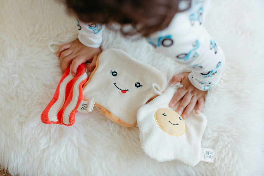 Breakfast Crinkle Blankie - Eggie