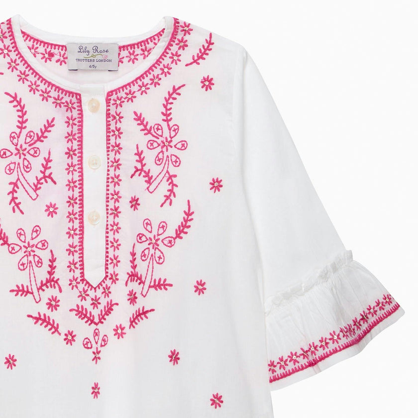 Embroidered Kaftan in White/Fuchsia