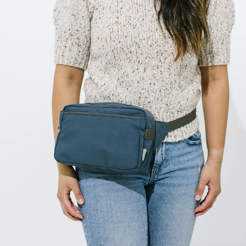 Red Rovr Joey Belt Bag - Navy
