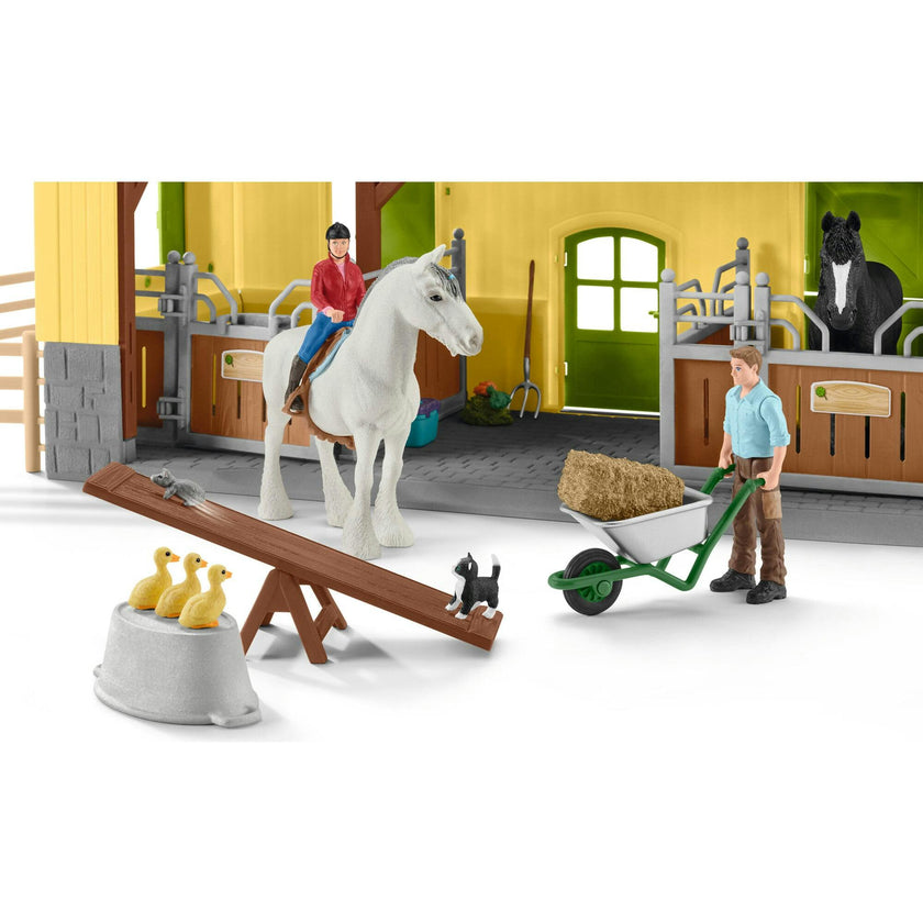 Schleich Farm World: Stable Playset