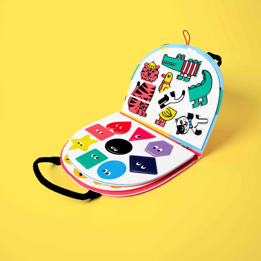 MONTESSORI PLAY BOOK - COLORS AND SHAPES
