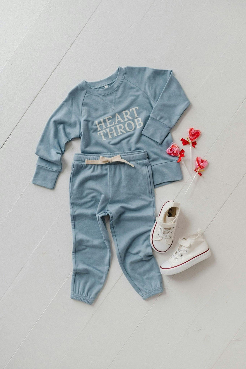 Boys Raglan Sweatshirt in Heart Eyes