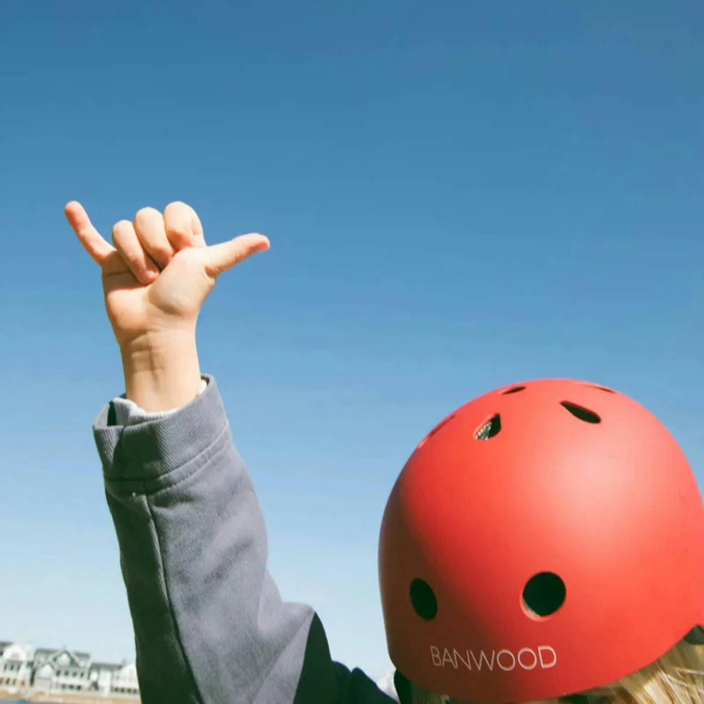 Banwood Classic Kids Bike Helmet — Matte Red