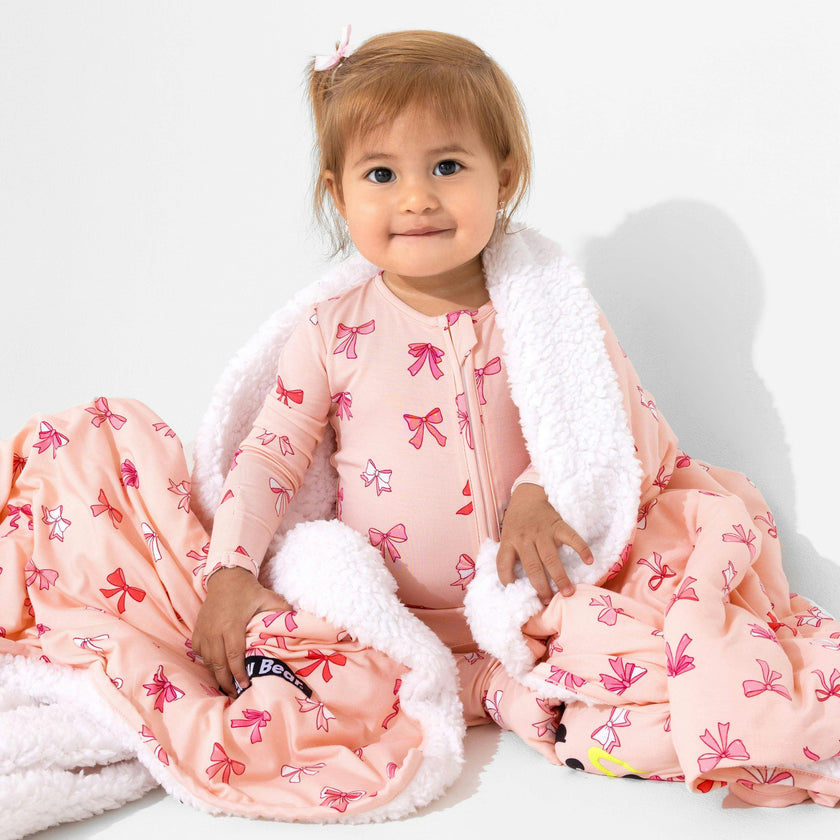 Take A Bow Bamboo Sherpa Blanket