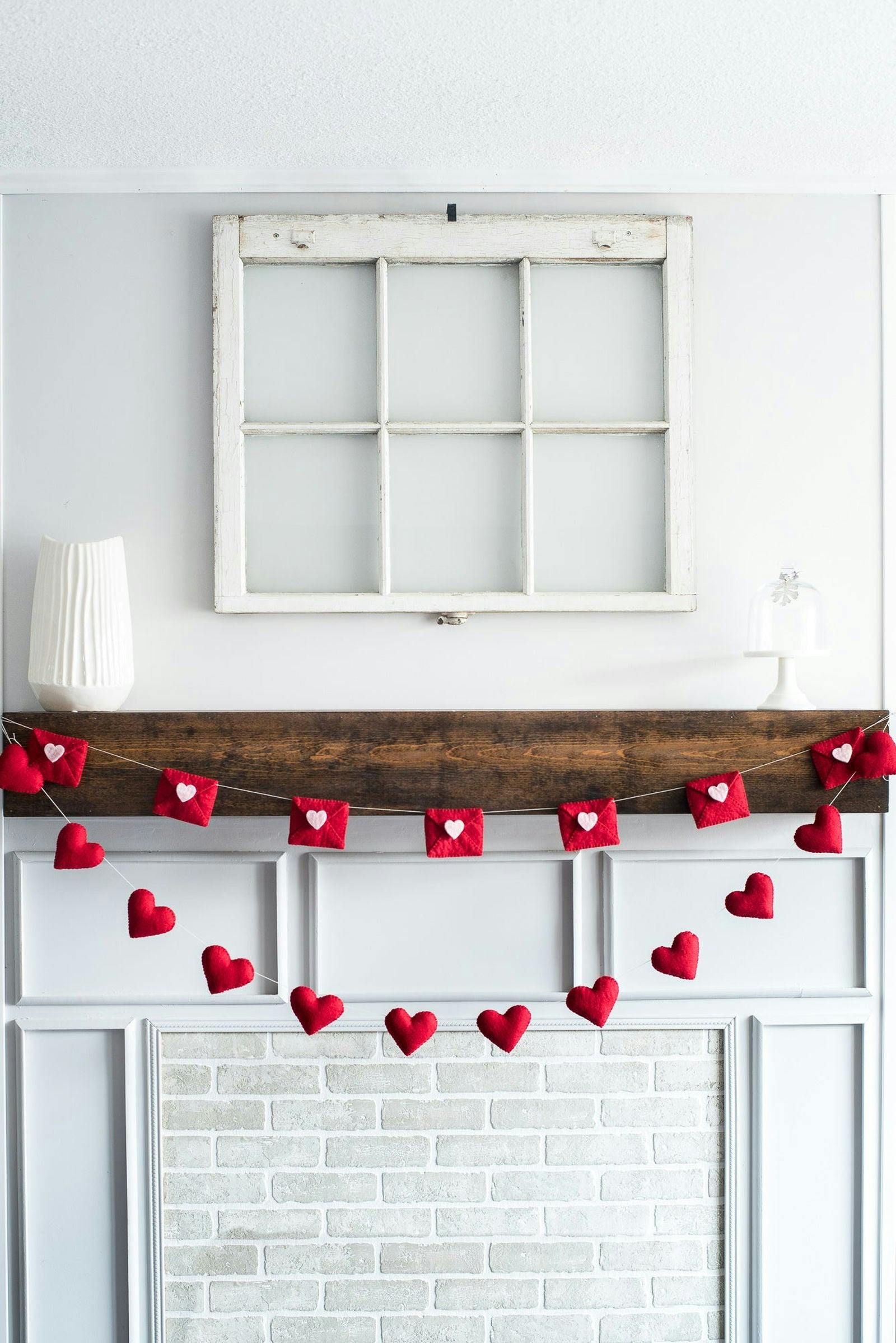 Heart Garland (Red)