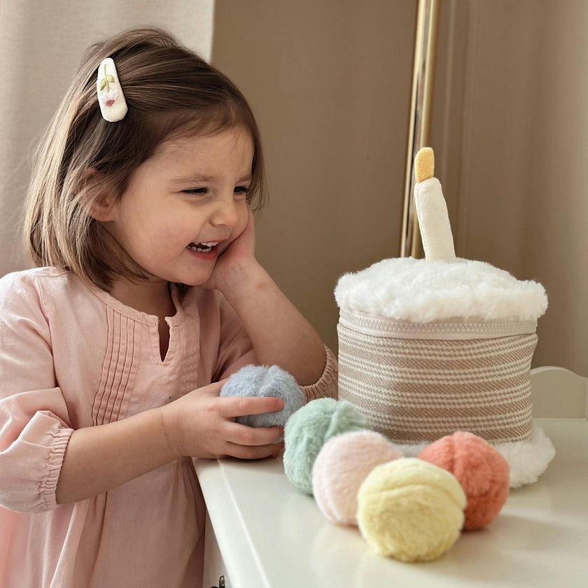 CAKE & TOSS CELEBRATION BIN