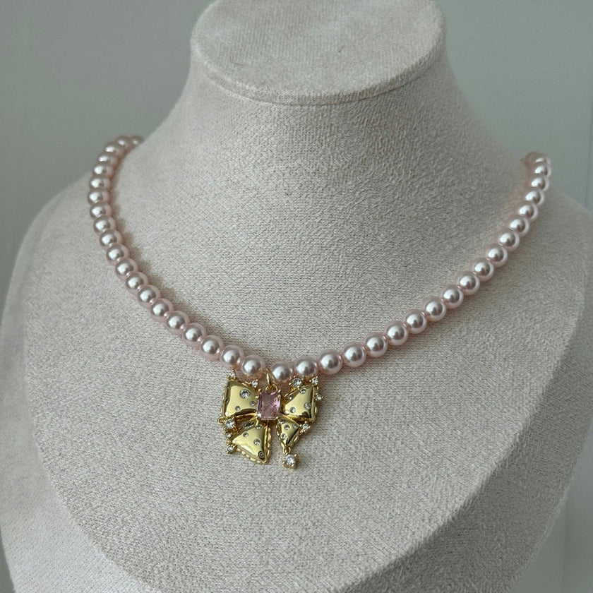 Chloe Pearl Necklace