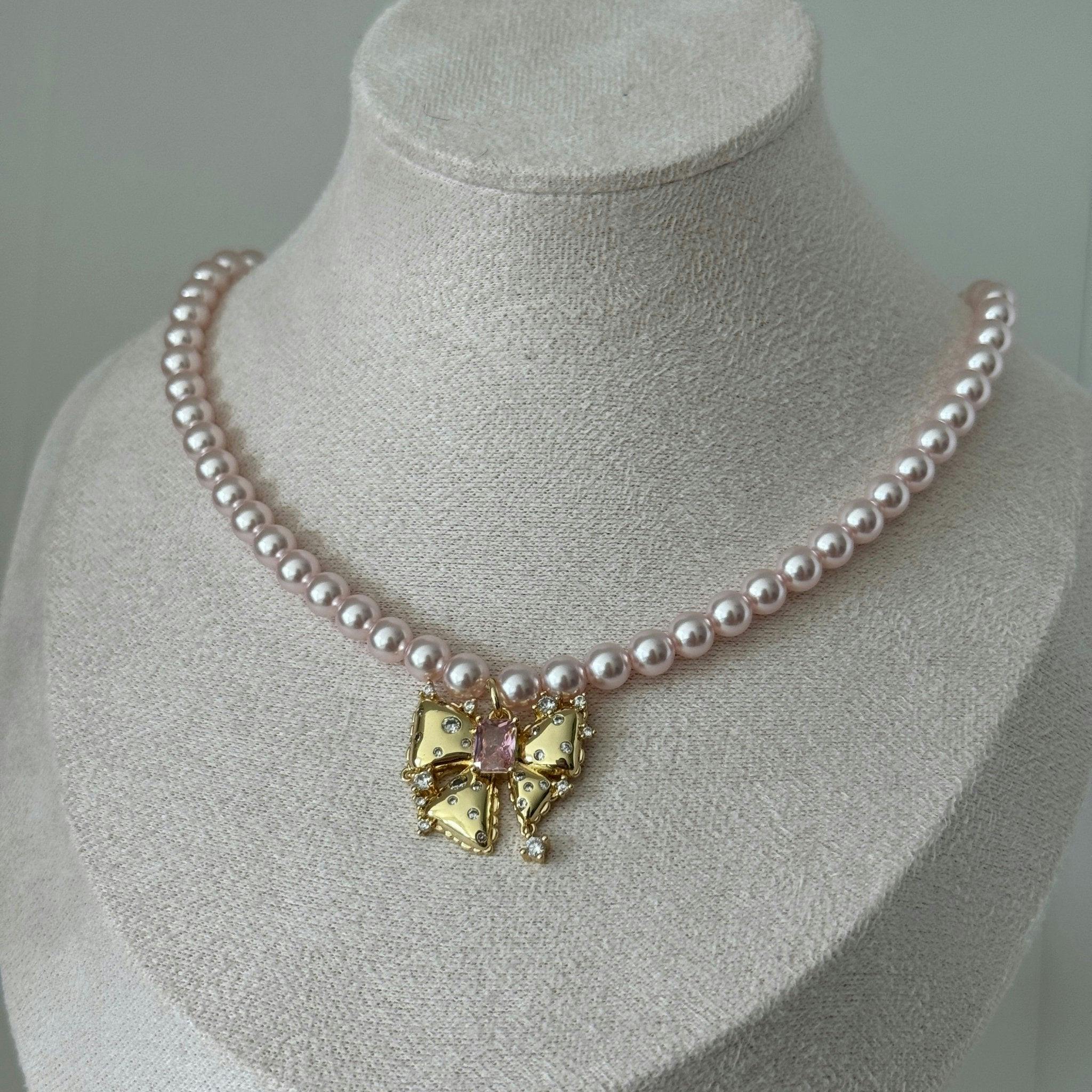 Chloe Pearl Necklace
