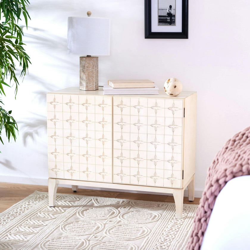 Sula Chest