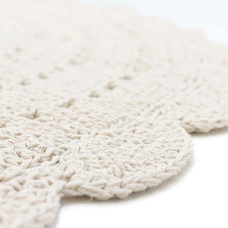 Alma Hand-Crocheted Scalloped Large Round Rug