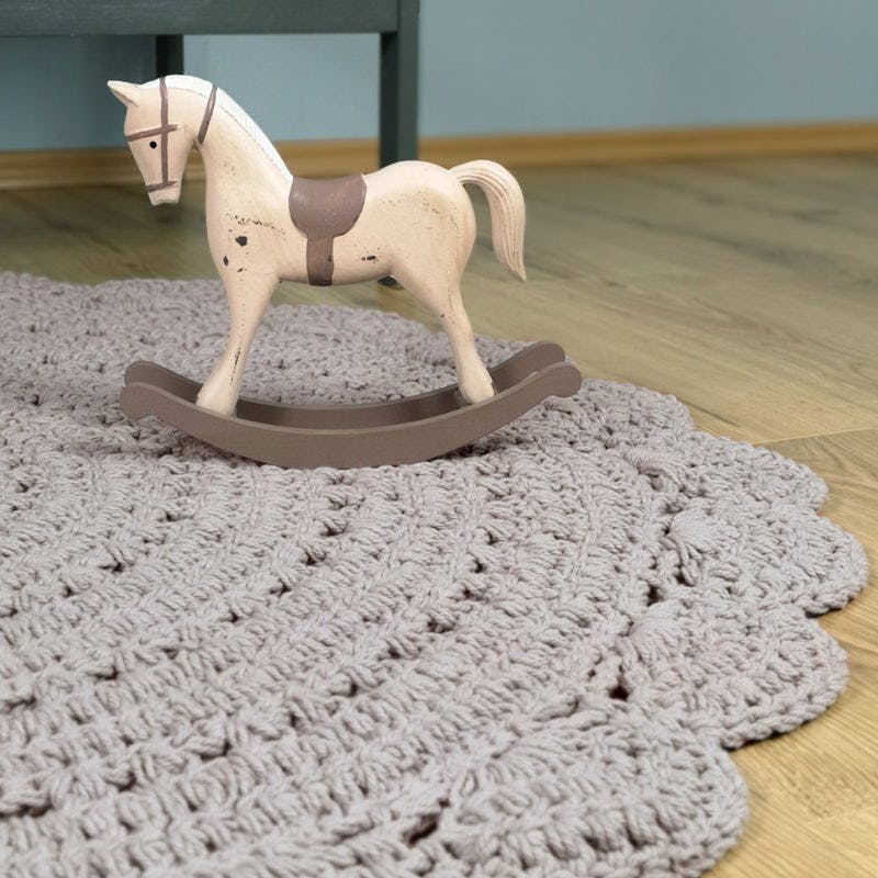 Alma Hand-Crocheted Scalloped Round Rug