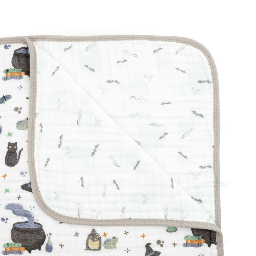 Original Cotton Muslin Quilt - Cats and Cauldrons