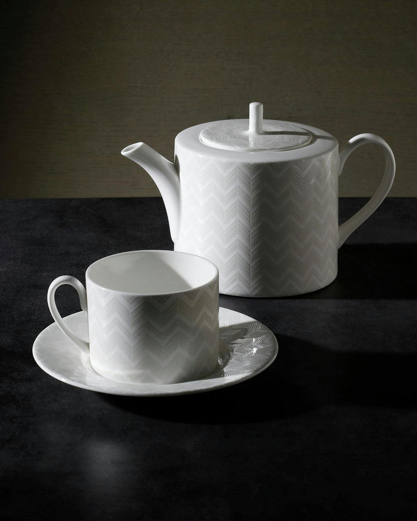 Coffee Cup & Saucer ZIG ZAG Set of 2 in Luxury Box White diam. 2.3", H 2.5", Cap. 4 oz, Saucer diam. 4.75"