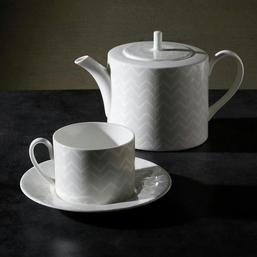 Coffee Cup & Saucer ZIG ZAG Set of 6 in Luxury Box White diam. 2.3", H 2.5", Cap. 4 oz, Saucer diam. 4.75"