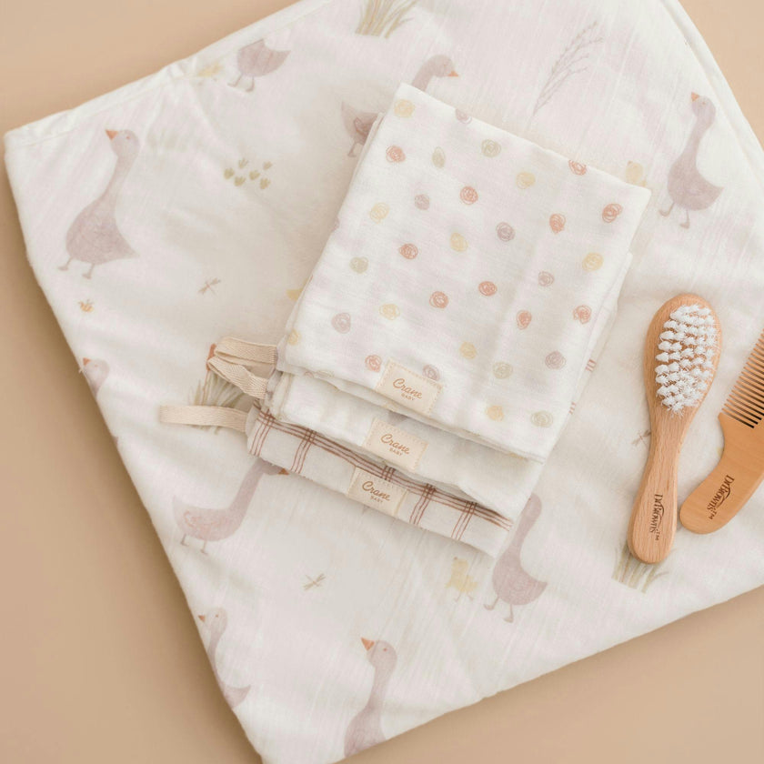 Charlie Farmhouse Goose Hooded Baby Bath Towel & Washcloth Set