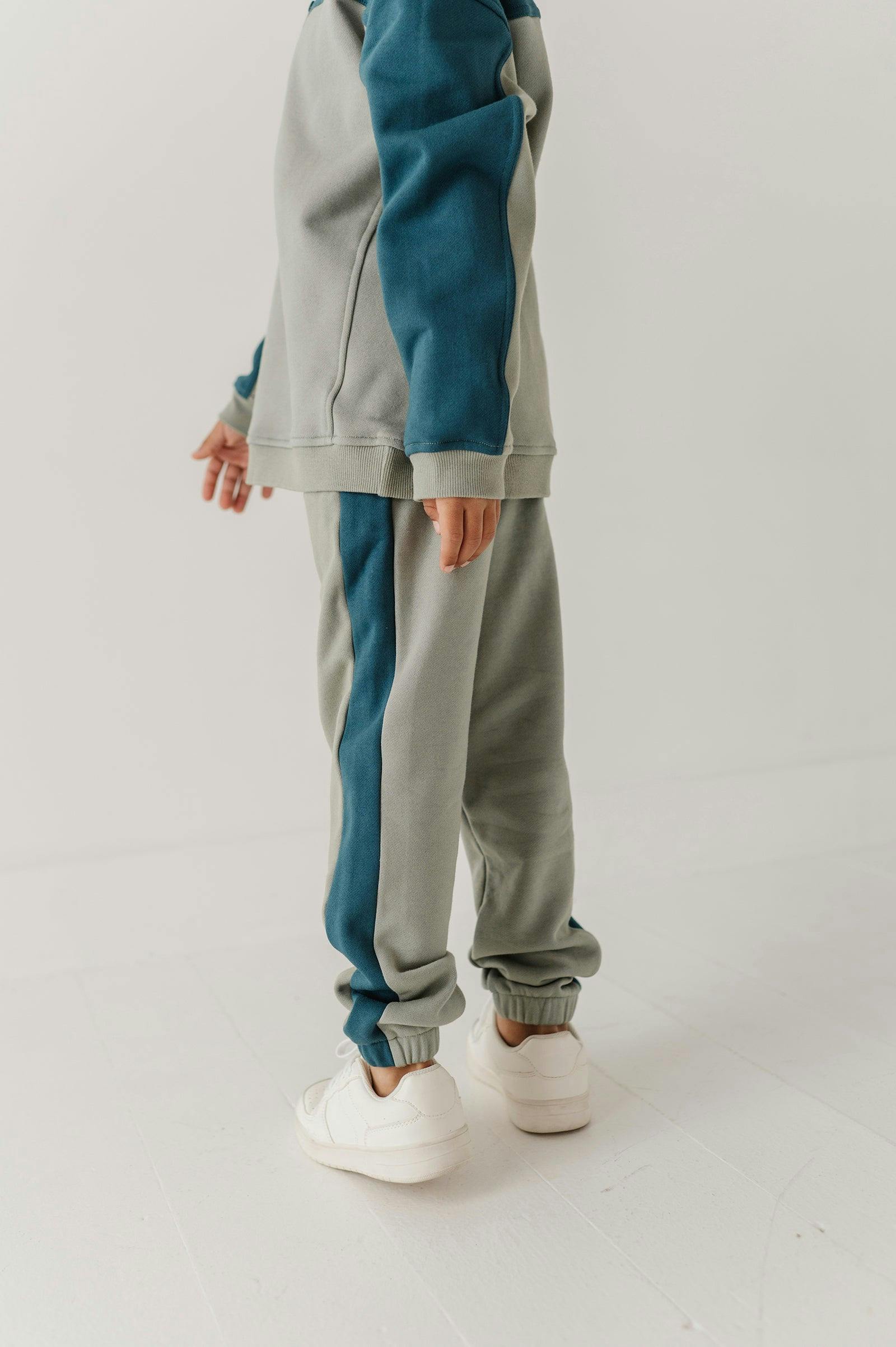 Boys Comfort Sweatpants in Shadow Green