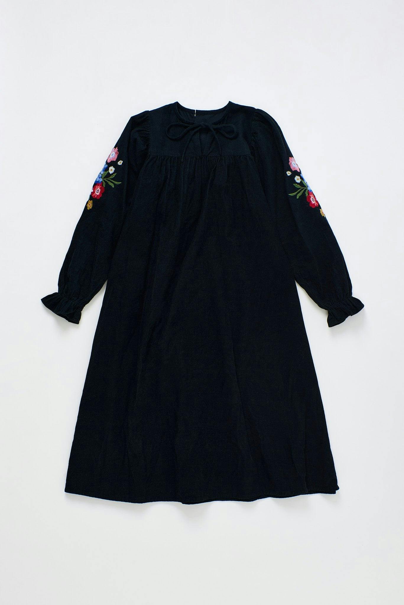 FLORECITAS EMBROIDERY DRESS BLACK