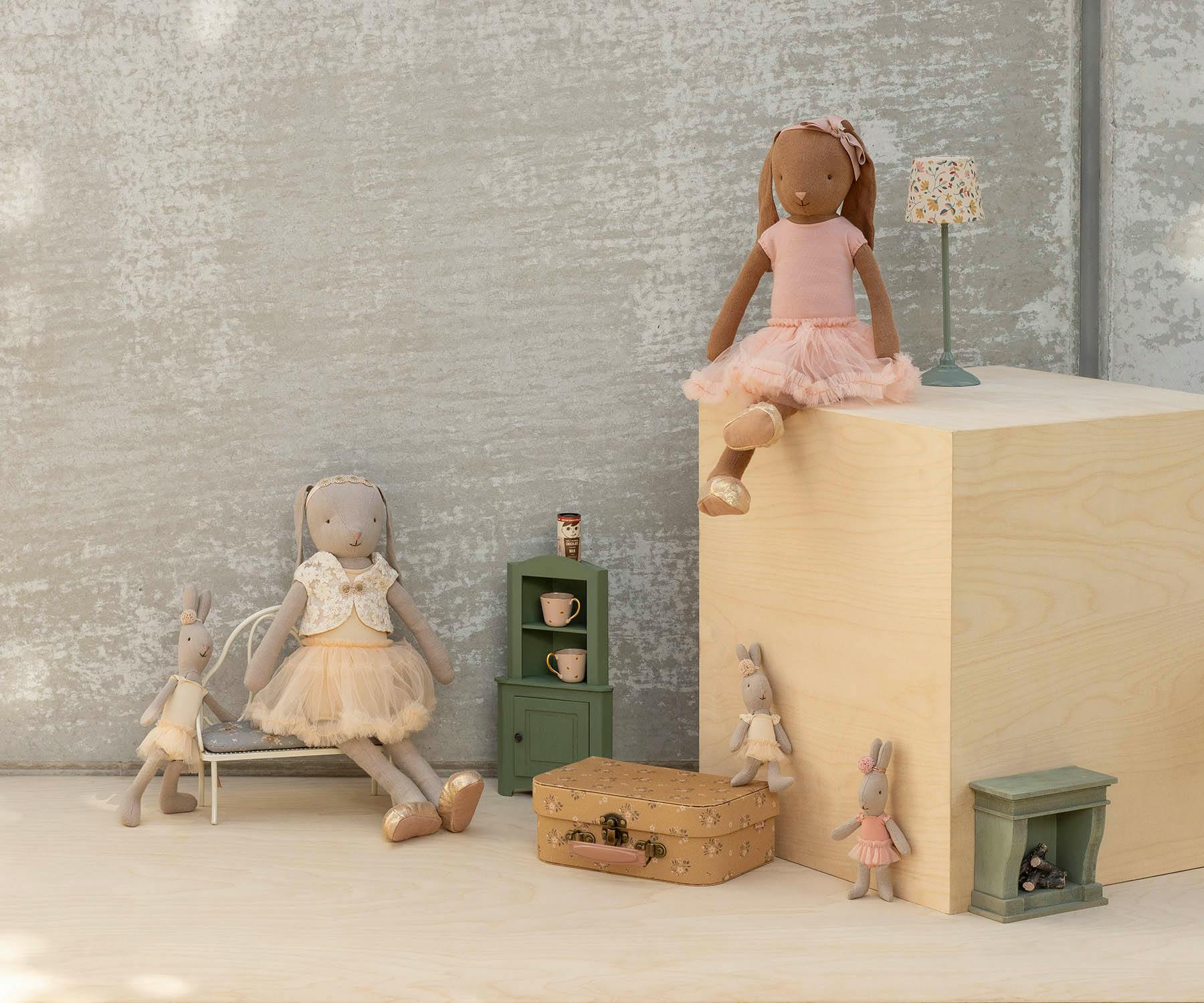 Rabbit size 1, Classic - Ballet suit and skirt cream