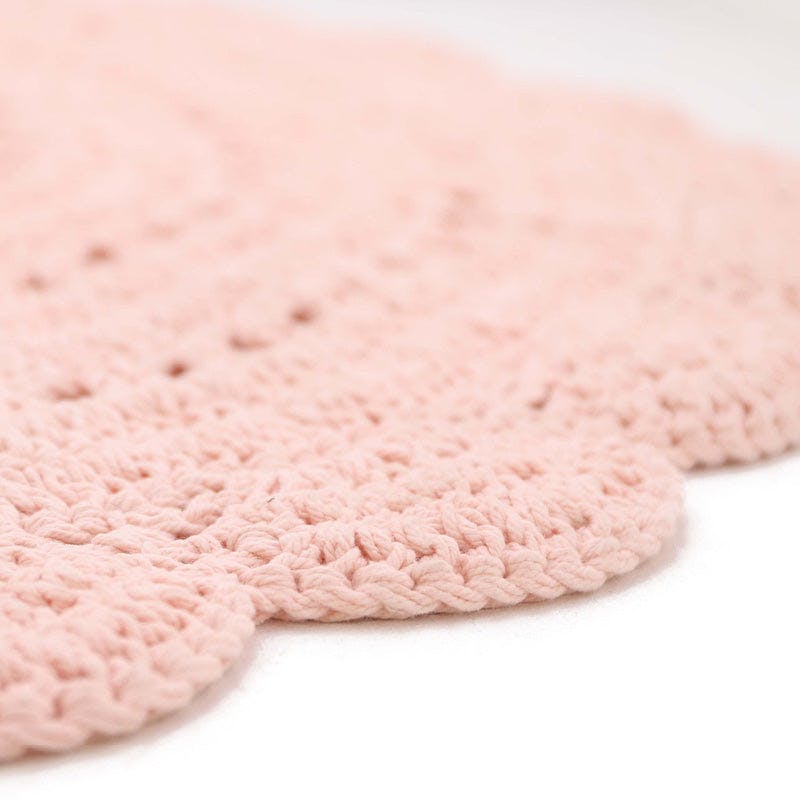 Alma Hand-Crocheted Scalloped Round Rug