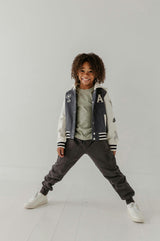 Boys Cargo Fleece Pant in Thunder