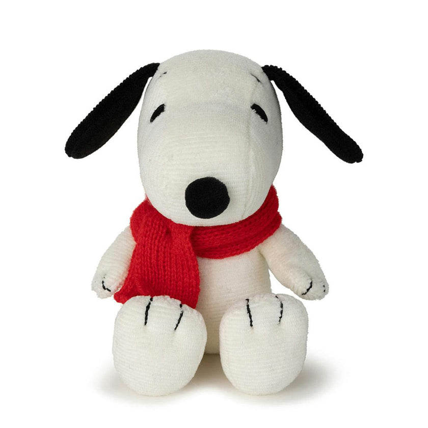 PEANUTS SNOOPY Sitting WITH SCARF 7"