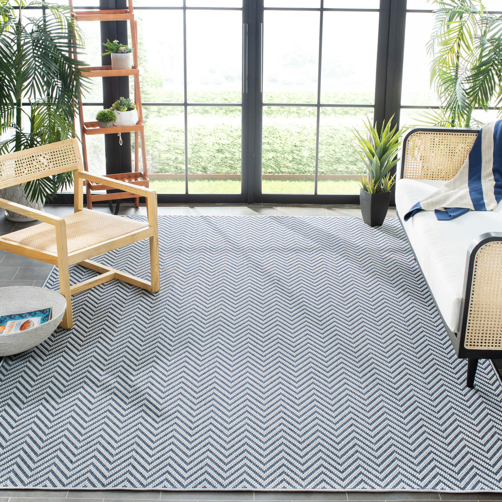 Bermuda Vera Indoor/Outdoor Rug, Blue/cream