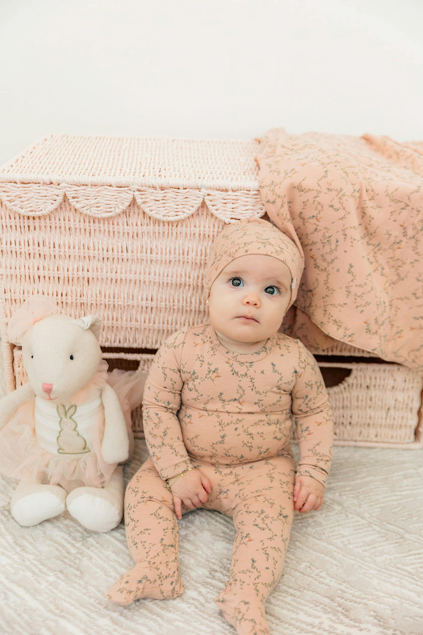 Leaves and Bird Print Swaddle