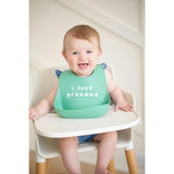 Love Grandma Wonder Bib