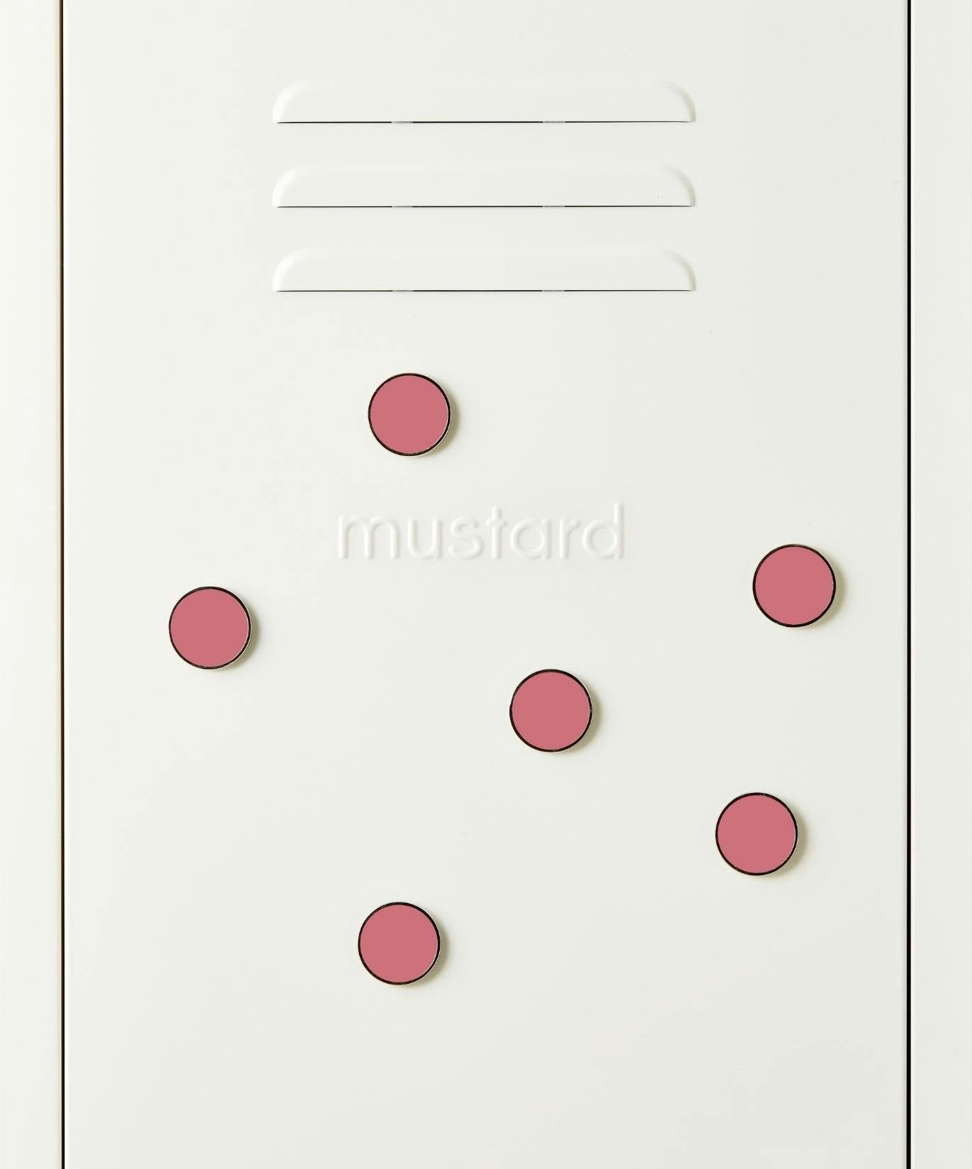 The Buttons in Berry