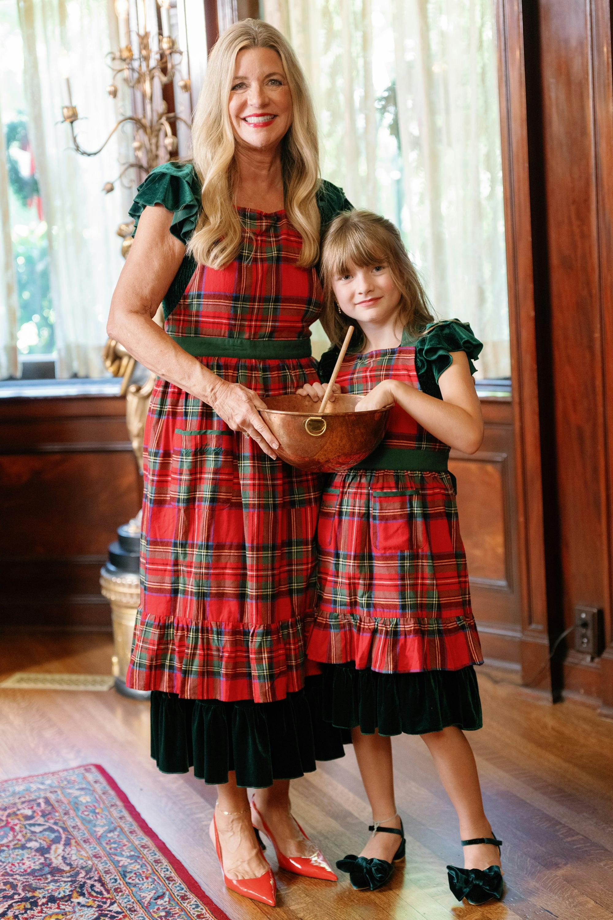 Ivy Apron in Holiday Plaid