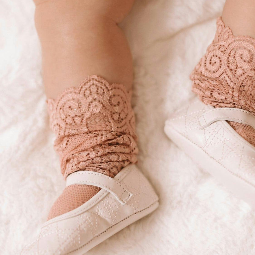 Alice Lace Socks