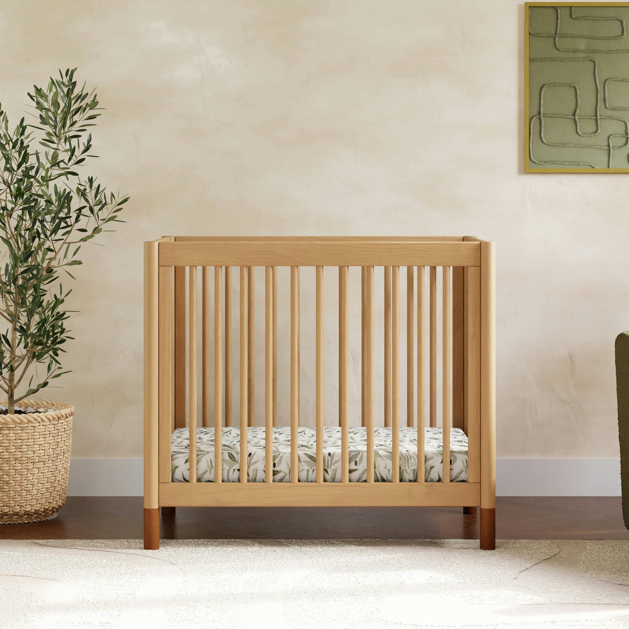 Gelato 4-in-1 Convertible Mini Crib