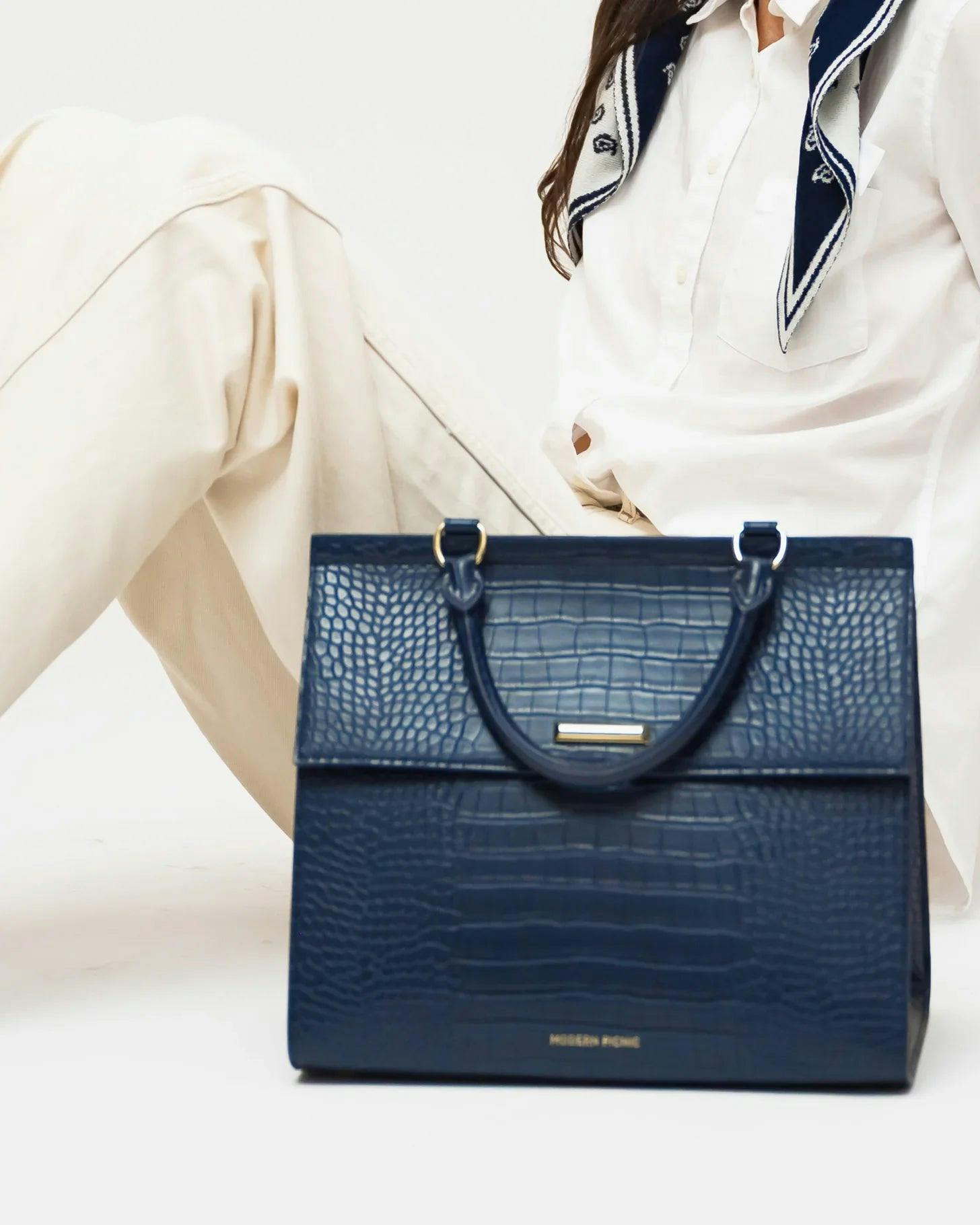 Large, Insulated, Chic Lunchbox, Navy Croc