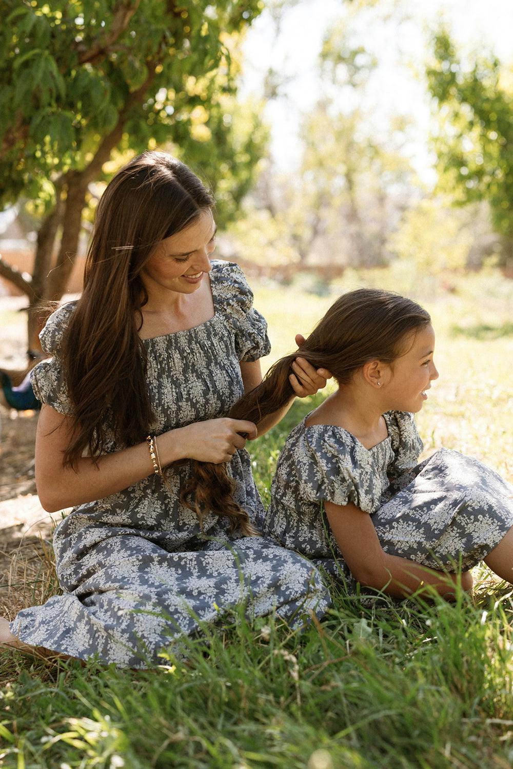 Lisa Dress in Jolie Fleur